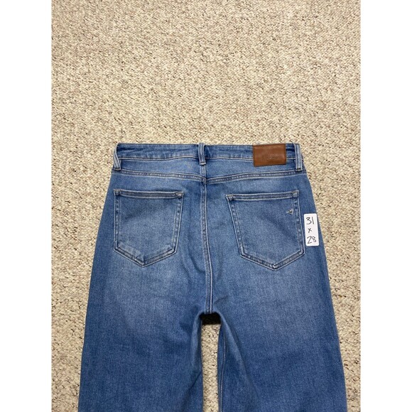 31 Buckle Hidden 90s High-Rise Straight Leg Raw Hem - Picture 4 of 8